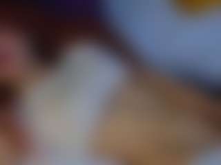 AliceWorn MILF webcam performer live streaming