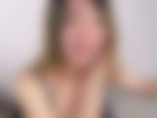 Evabluntt's Live Sex Cam Show