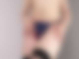 Evabluntt's Live Sex Cam Show