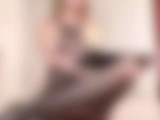 Evabluntt's Live Sex Cam Show