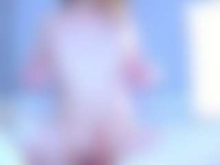 Live cam show with Evabluntt - Smoking on Milfs Live