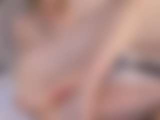Evabluntt's Live Sex Cam Show