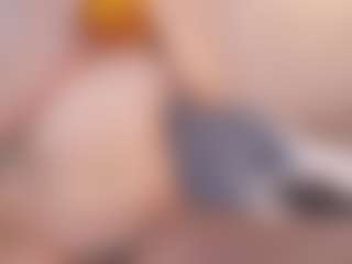 Live cam show with Evabluntt - Blonde Hair on luckytryst.com