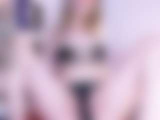 Evabluntt's Live Sex Cam Show