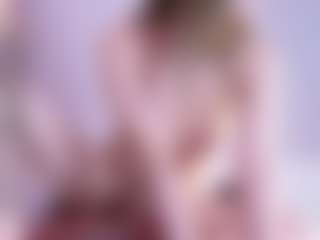 Evabluntt's Live Sex Cam Show