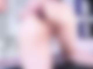 Evabluntt's Live Sex Cam Show