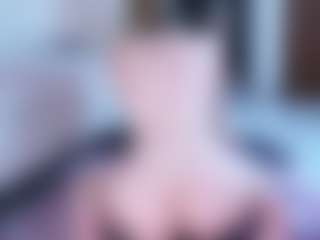 Evabluntt's Live Sex Cam Show