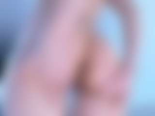 Evabluntt's Live Sex Cam Show