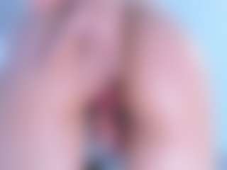 Evabluntt's Live Sex Cam Show