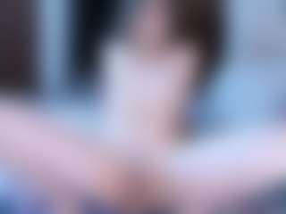 Evabluntt's Live Sex Cam Show