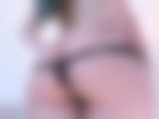 Evabluntt's Live Sex Cam Show