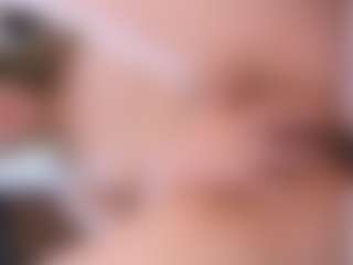 Evabluntt's Live Sex Cam Show