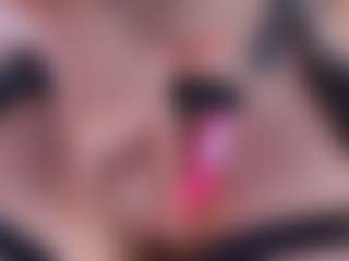 Evabluntt's Live Sex Cam Show