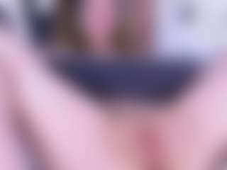 Evabluntt's Live Sex Cam Show