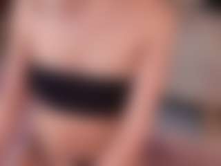 Evabluntt's Live Sex Cam Show