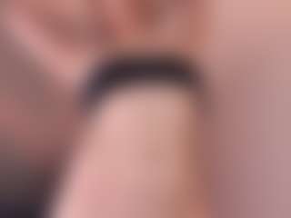Evabluntt's Live Sex Cam Show