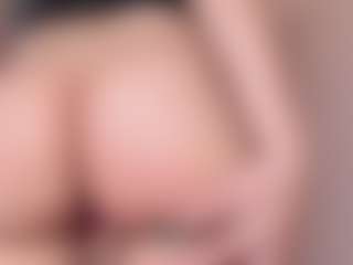 Evabluntt's Live Sex Cam Show