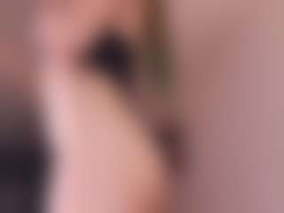 Evabluntt's Live Sex Cam Show
