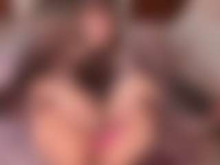 Evabluntt's Live Sex Cam Show