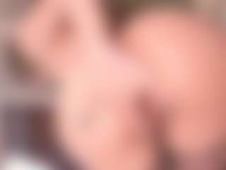 Evabluntt's Live Sex Cam Show