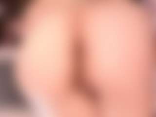 Evabluntt's Live Sex Cam Show