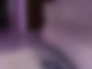 Evabluntt's Live Sex Cam Show