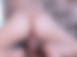 Evabluntt's Live Sex Cam Show