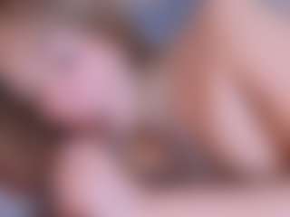 Evabluntt's Live Sex Cam Show