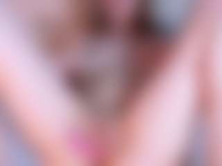 Evabluntt's Live Sex Cam Show