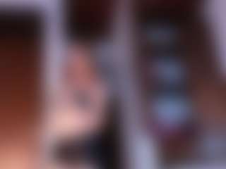 Evabluntt's Live Sex Cam Show