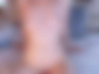 Evabluntt's Live Sex Cam Show