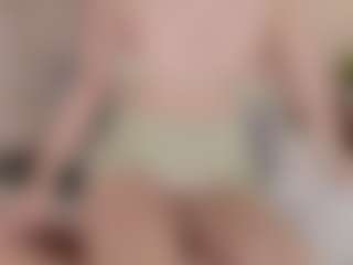 Evabluntt's Live Sex Cam Show