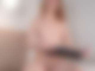 Live cam show with Evabluntt - Red Hair HD on sexylivex.com