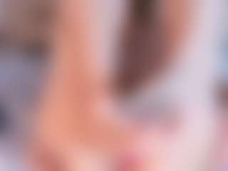 Evabluntt's Live Sex Cam Show