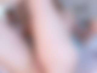 Live cam show with Evabluntt - Pornstar Teen (18+) on Camsoda