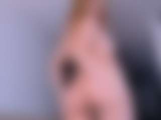 Evabluntt's Live Sex Cam Show