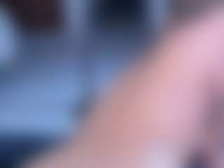 Evabluntt's Live Sex Cam Show