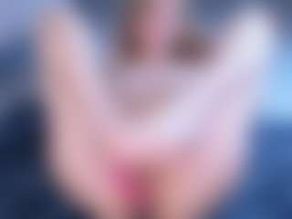 Evabluntt's Live Sex Cam Show