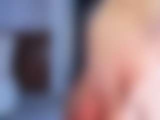 Evabluntt's Live Sex Cam Show