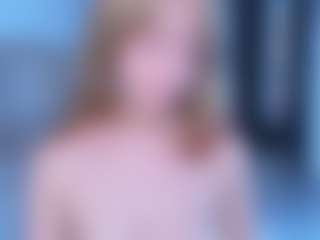 Live cam show with Evabluntt - Panties on luckytryst.com
