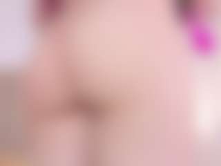 Evabluntt's Live Sex Cam Show