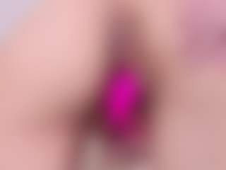 Evabluntt's Live Sex Cam Show