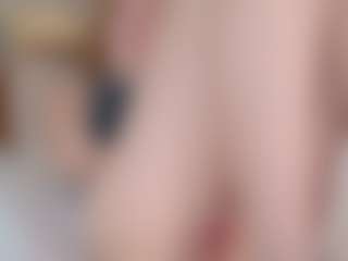 Evabluntt's Live Sex Cam Show