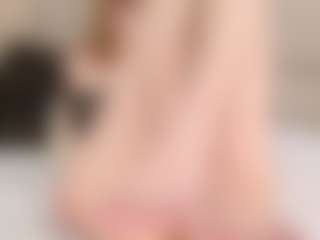 Evabluntt's Live Sex Cam Show