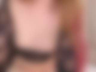 Evabluntt's Live Sex Cam Show
