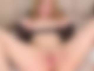 Evabluntt's Live Sex Cam Show