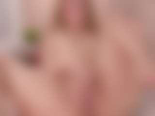 Evabluntt's Live Sex Cam Show