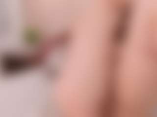 Evabluntt's Live Sex Cam Show
