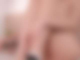 Evabluntt's Live Sex Cam Show