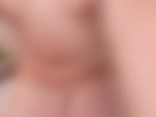 Evabluntt's Live Sex Cam Show
